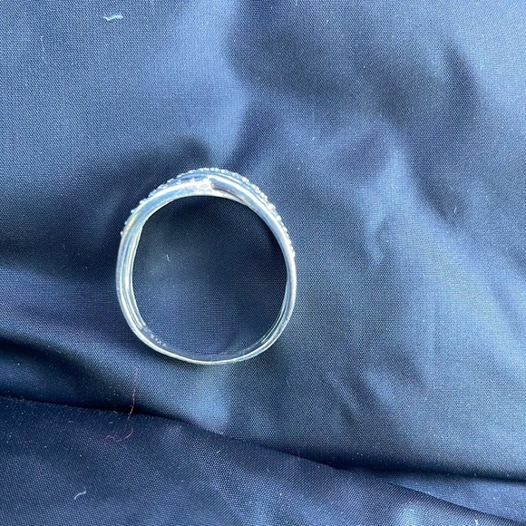 Diamond ring - Picture 3 of 4